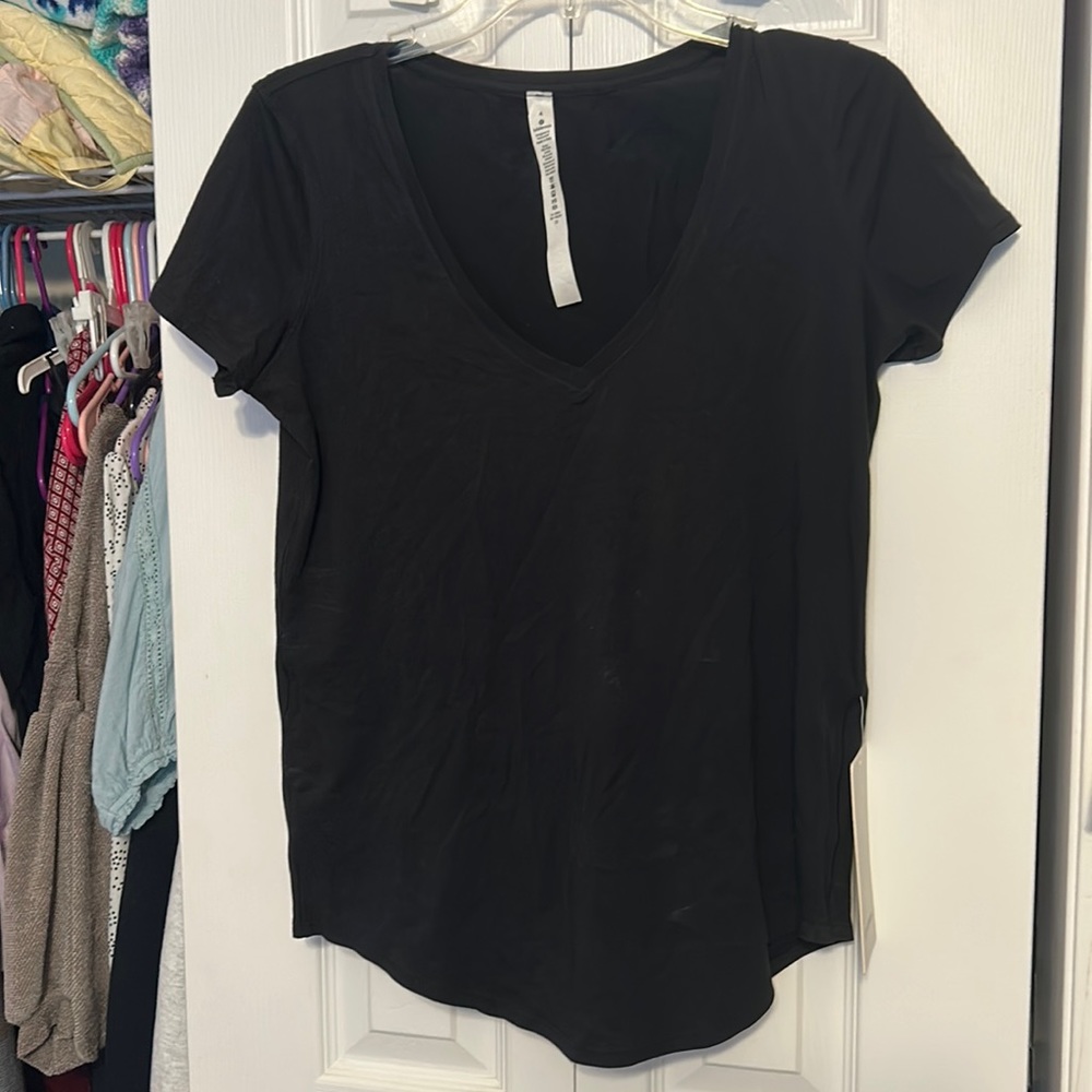 Lululemon love tee NWT